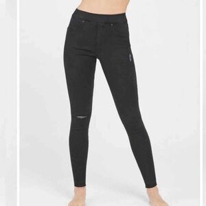SPANX  Vintage‎ Black Petite Distressed Raw Hem Shape wear Pull on Ankle Jeans
